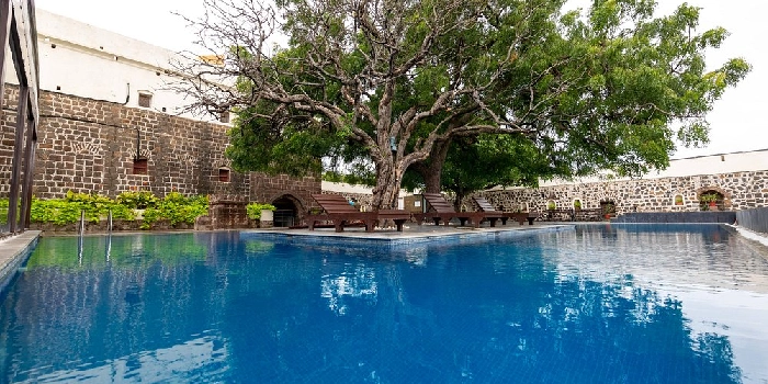 heritage weekend getaway from Mumbai to Fort JadhavGADH Pune